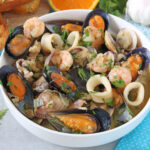 Zuppa di pesce estiva al profumo d’agrumi