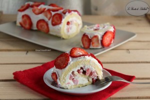 Rotolo panna e fragole