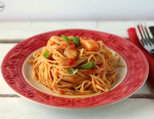 Spaghetti aglio, olio, pomodorini e parmigiano