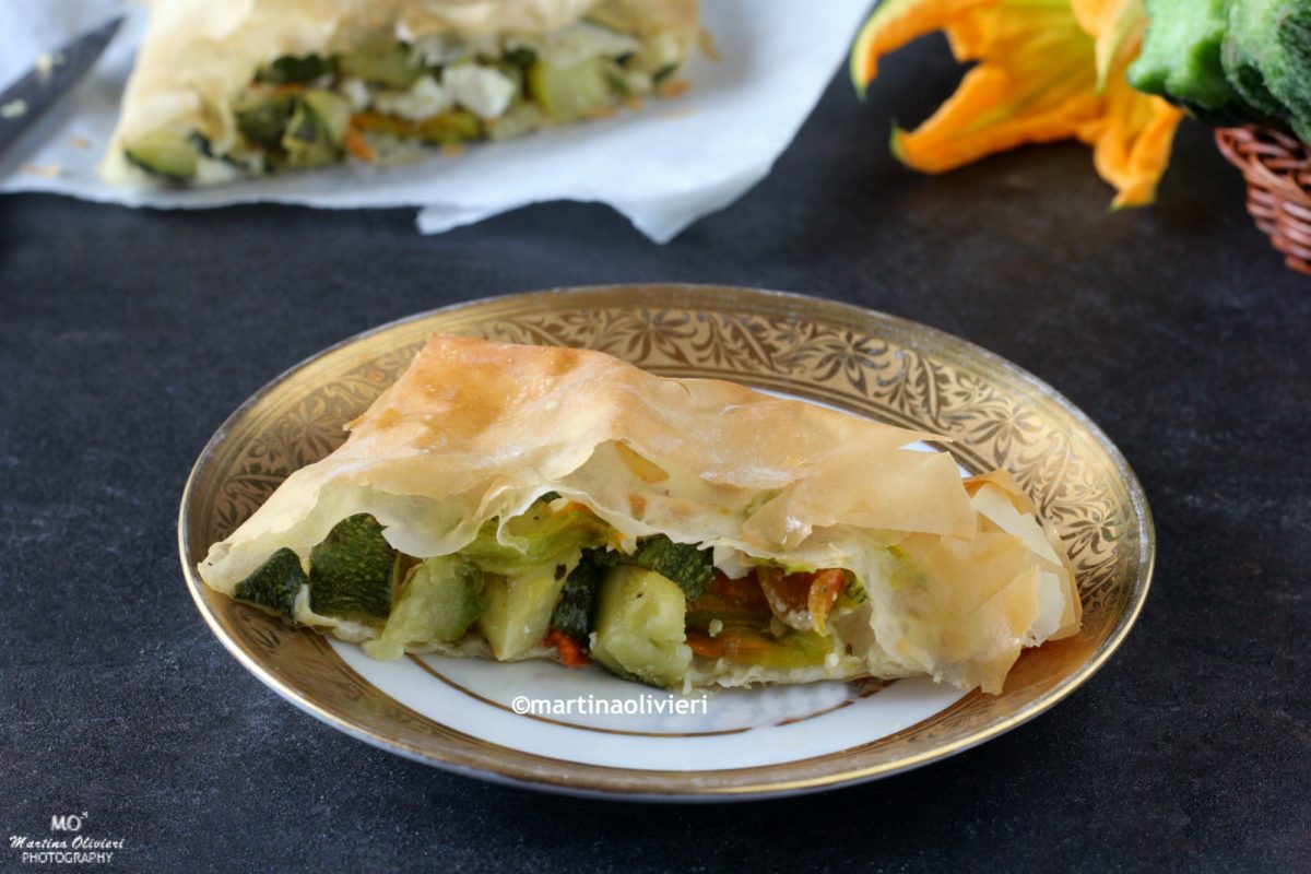 Strudel di pasta fillo con zucchine e fiori