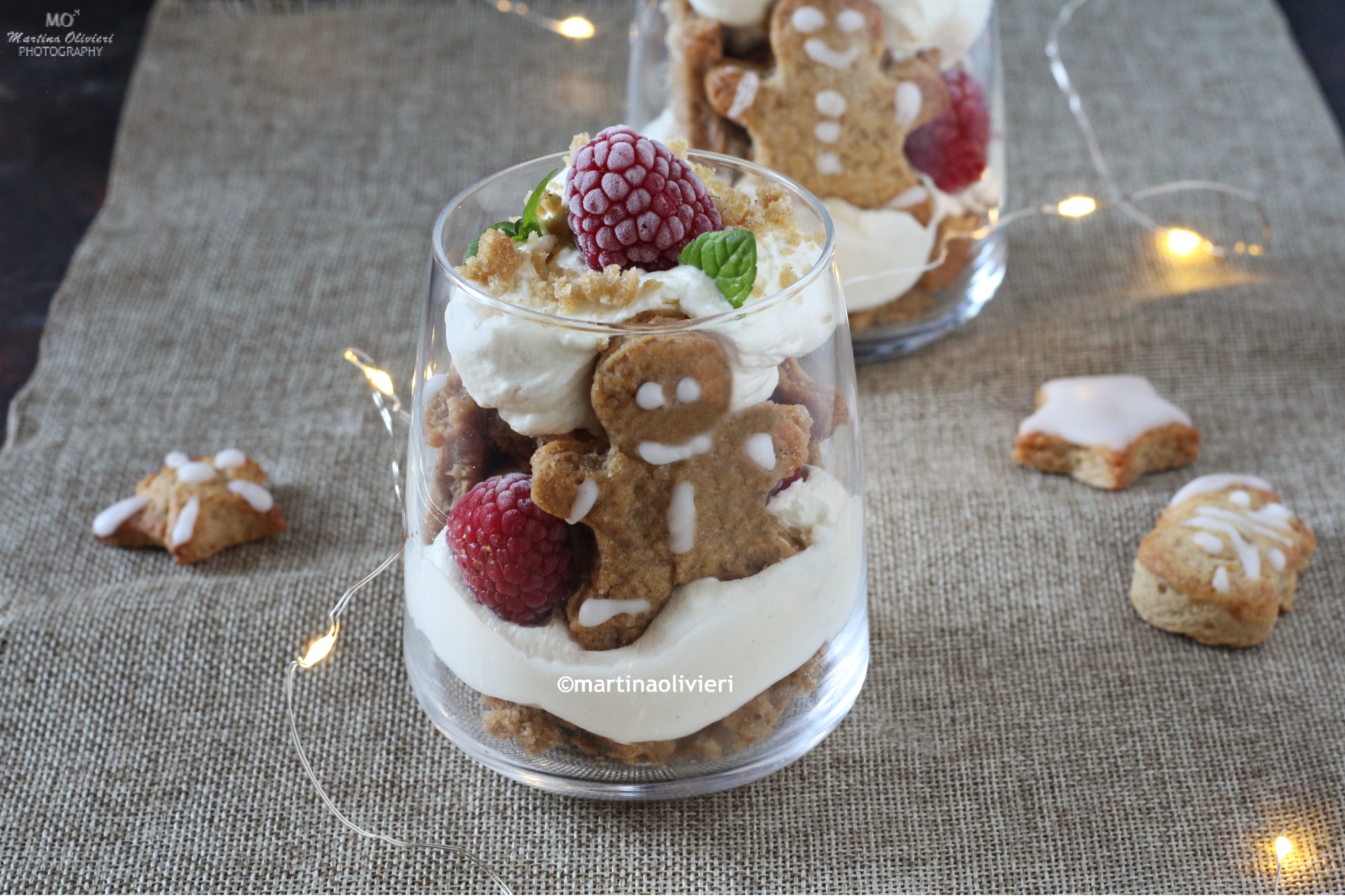 Coppe con crema al formaggio e gingerbread