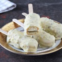 Mini gelato su stecco al pistacchio e cioccolato bianco