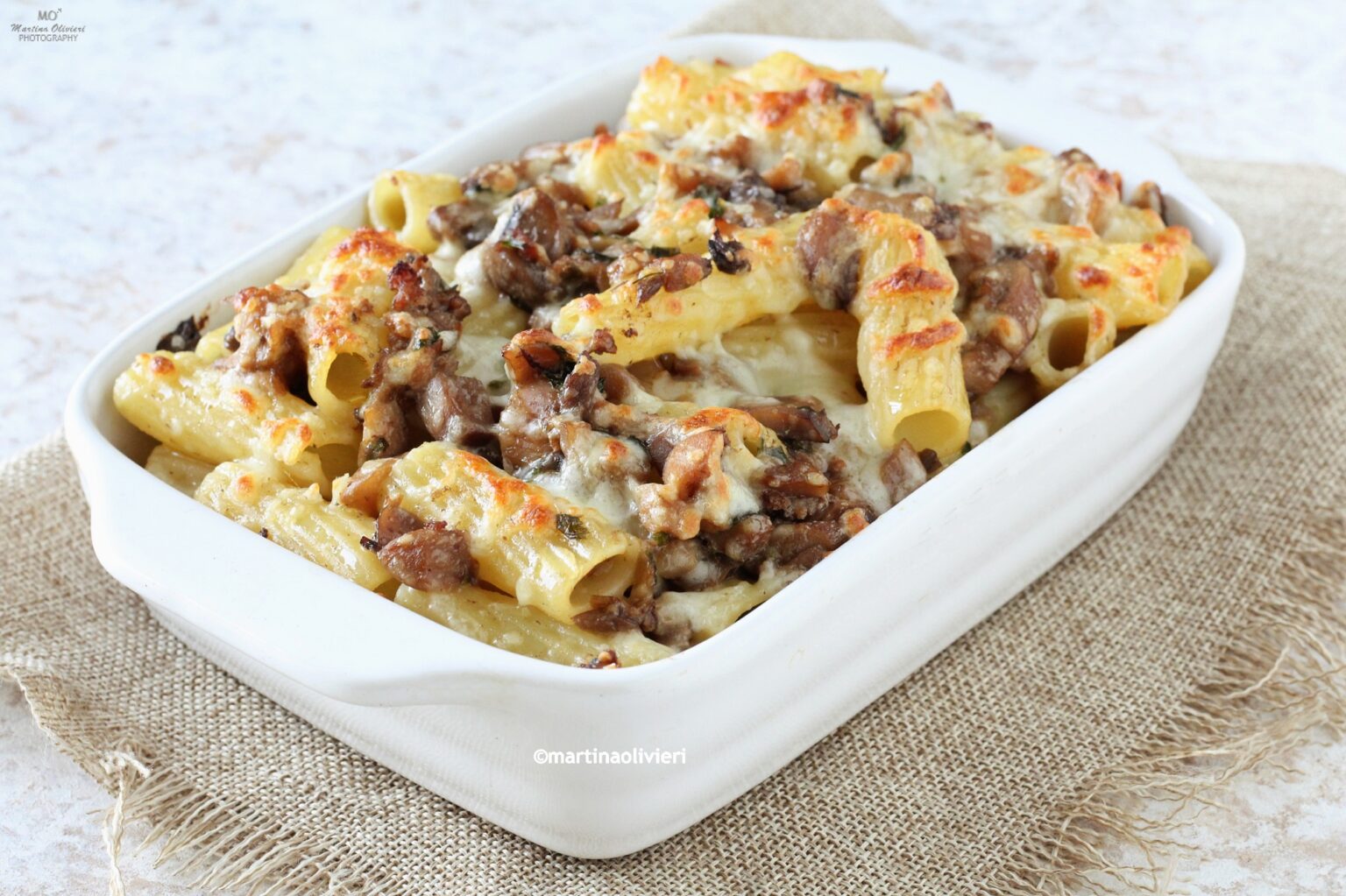 Pasta al forno con funghi e salsiccia - Le Ricette di Libellula