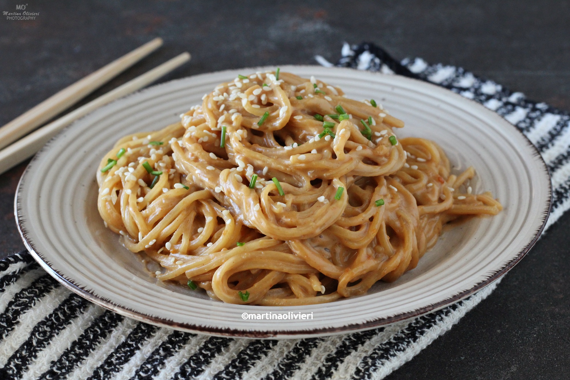 Noodles con salsa di arachidi