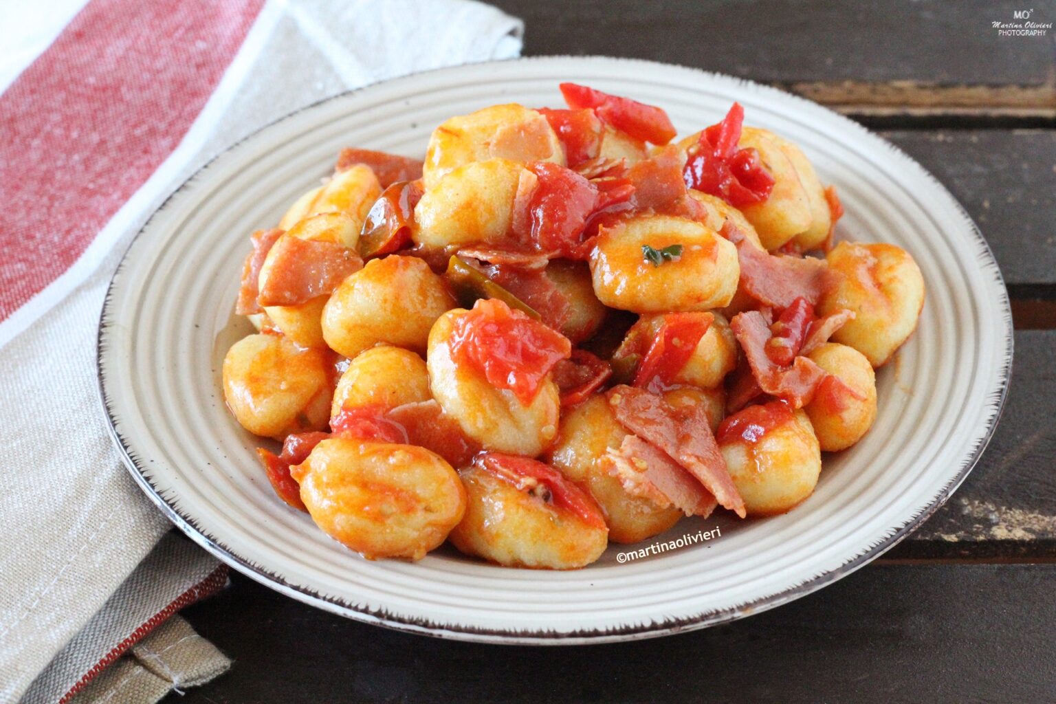 Gnocchi con pomodorini e speck - Le Ricette di Libellula
