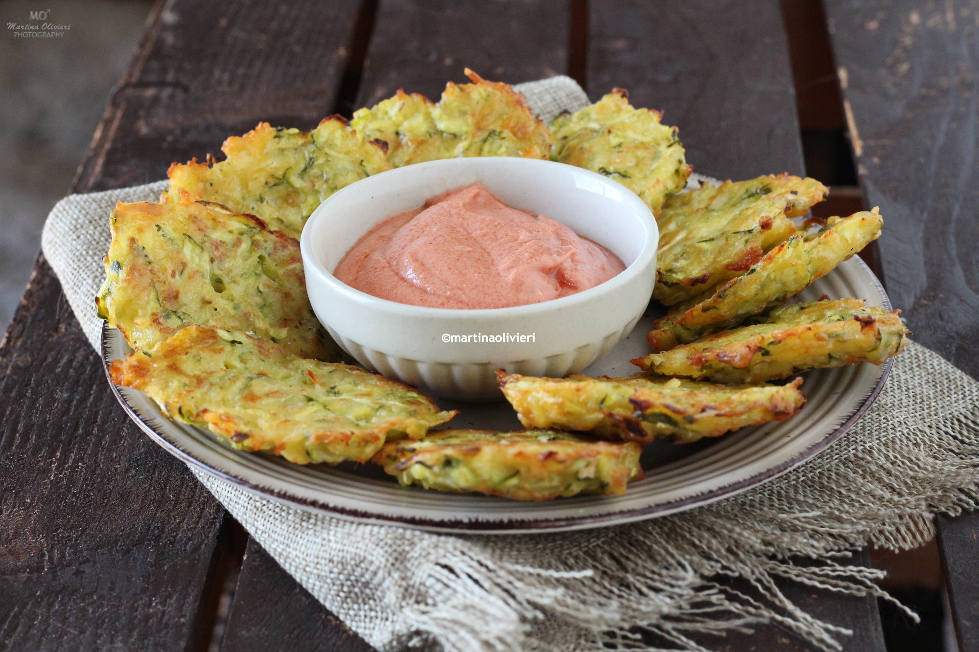 Frittelle di zucchine e formaggio