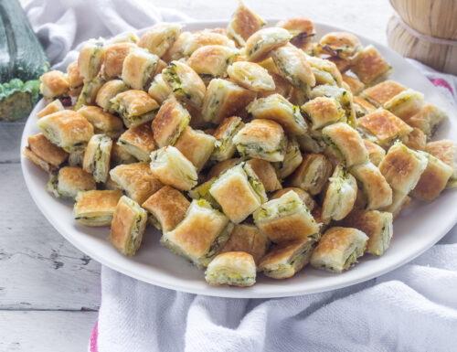 RUSTICI DI PASTA SFOGLIA CON ZUCCHINE