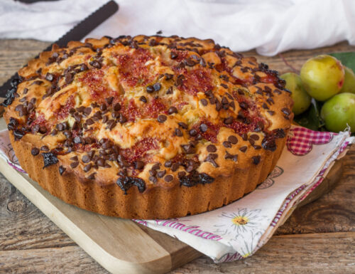TORTA SOFFICE CON FICHI E GOCCE DI CIOCCOLATO