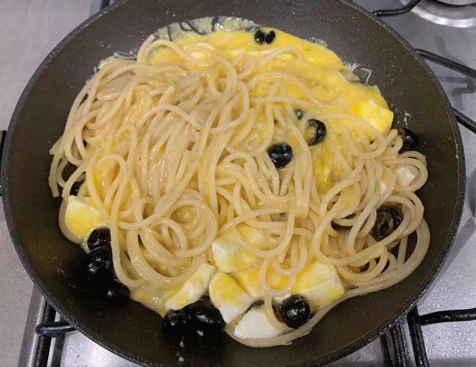 Frittata di pasta alle olive