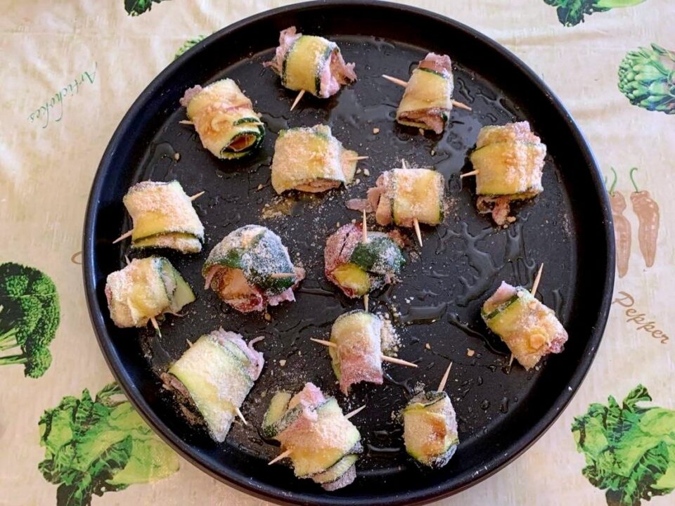 involtini zucchine speck e scamorza