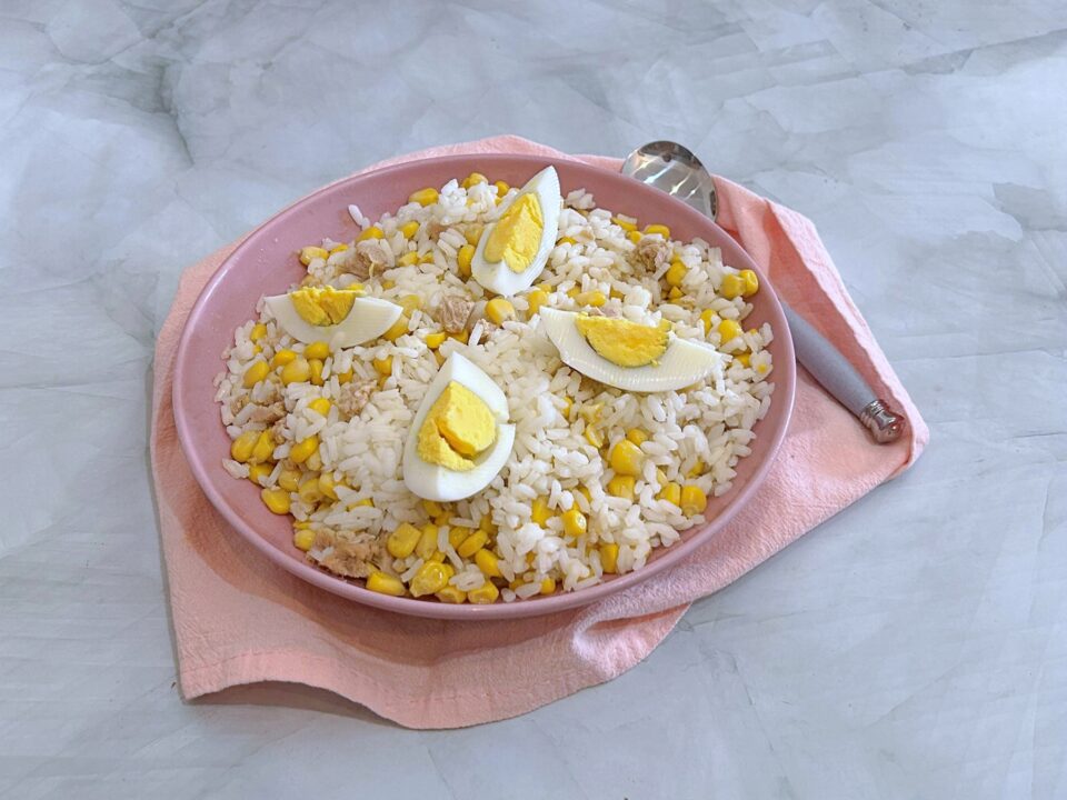 insalata di riso uova tonno e mais