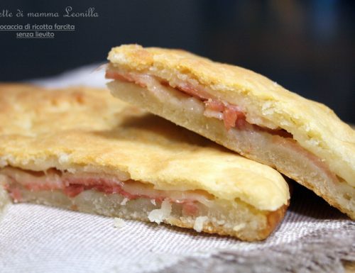 FOCACCIA DI RICOTTA FARCITA, ricetta senza lievito in 2 minuti