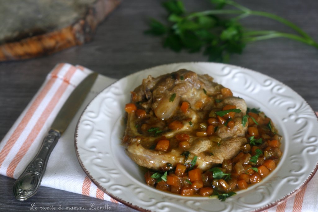OSSIBUCHI DI VITELLO IN UMIDO, ricetta secondo di carne