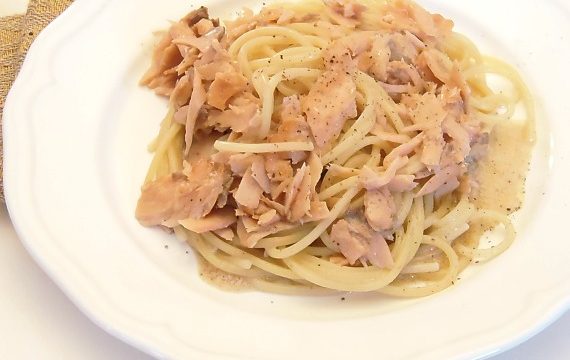 Spaghetti salmone e baccala’  ,ricetta economica