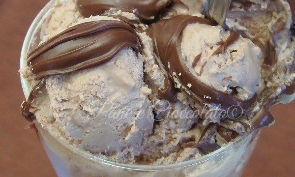 Gelato alla Nutella senza gelatiera che non ghiaccia in frigo