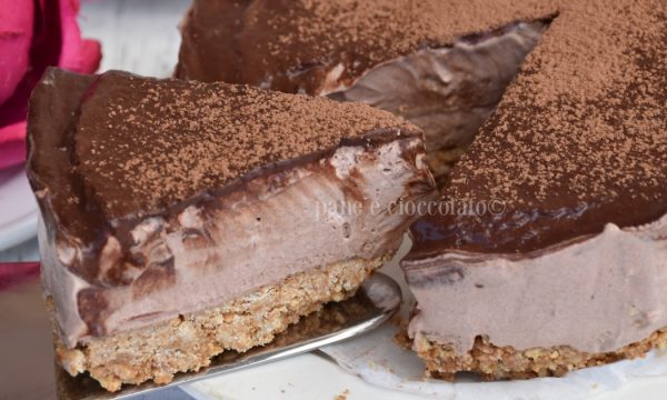 Ricetta torta al cioccolato senza cottura