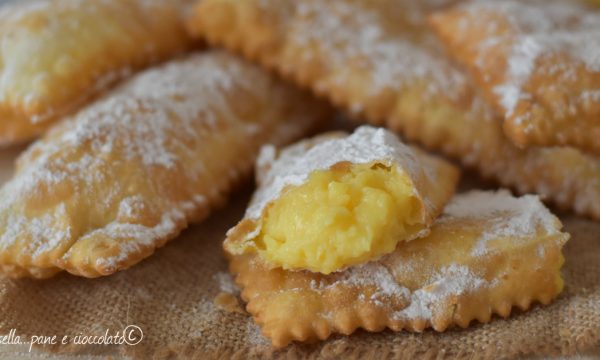 Bugie di Carnevale ripiene alla crema