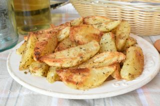 https://blog.giallozafferano.it/ricettepanedolci/patate-alla-provenzale-sabbiose/