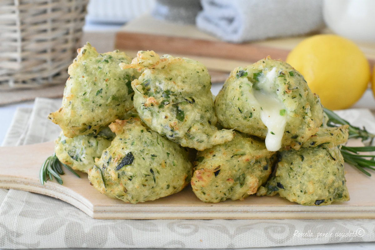 FRITTELLE DI ZUCCHINE Senza Lievitazione E Con Zucchine Crude!Ricetta ...