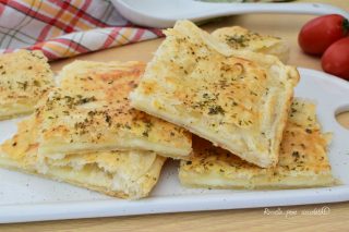 FOCACCIA di PASTA SFOGLIA Ripiena