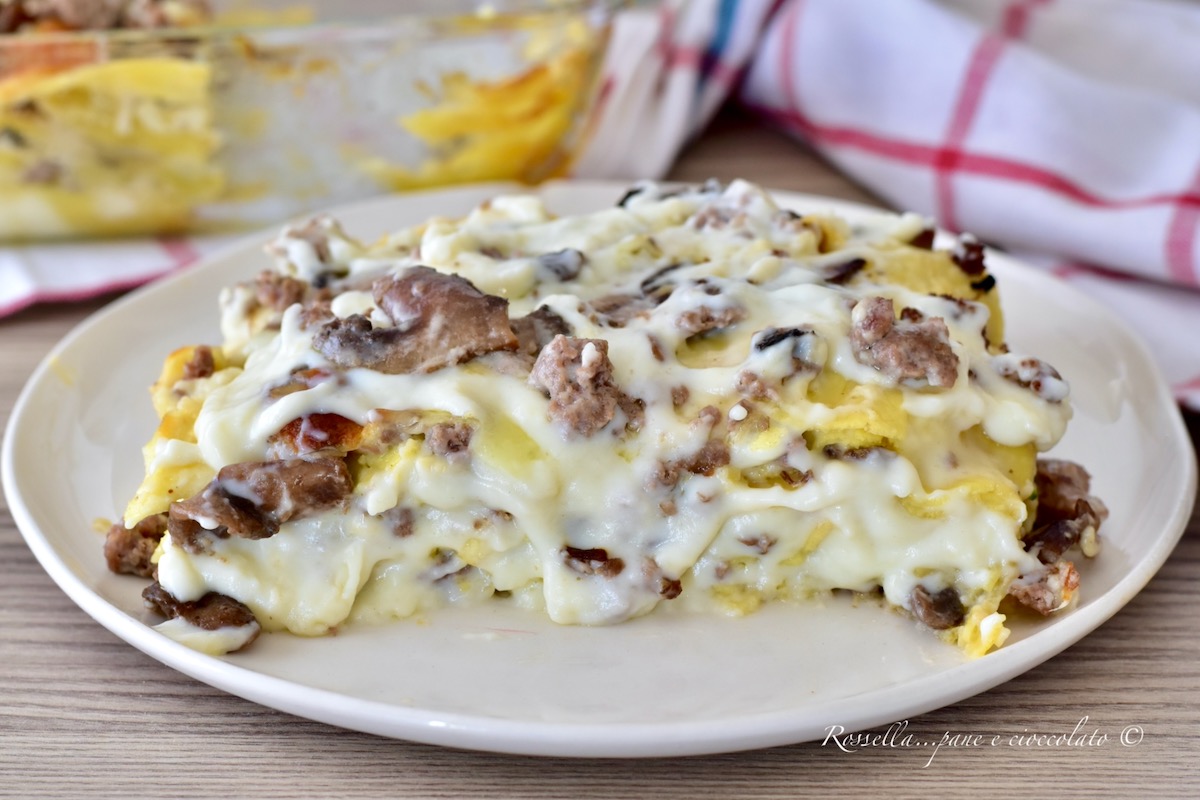 Lasagne al Forno Funghi e Salsiccia Ricetta bianca di Pasta