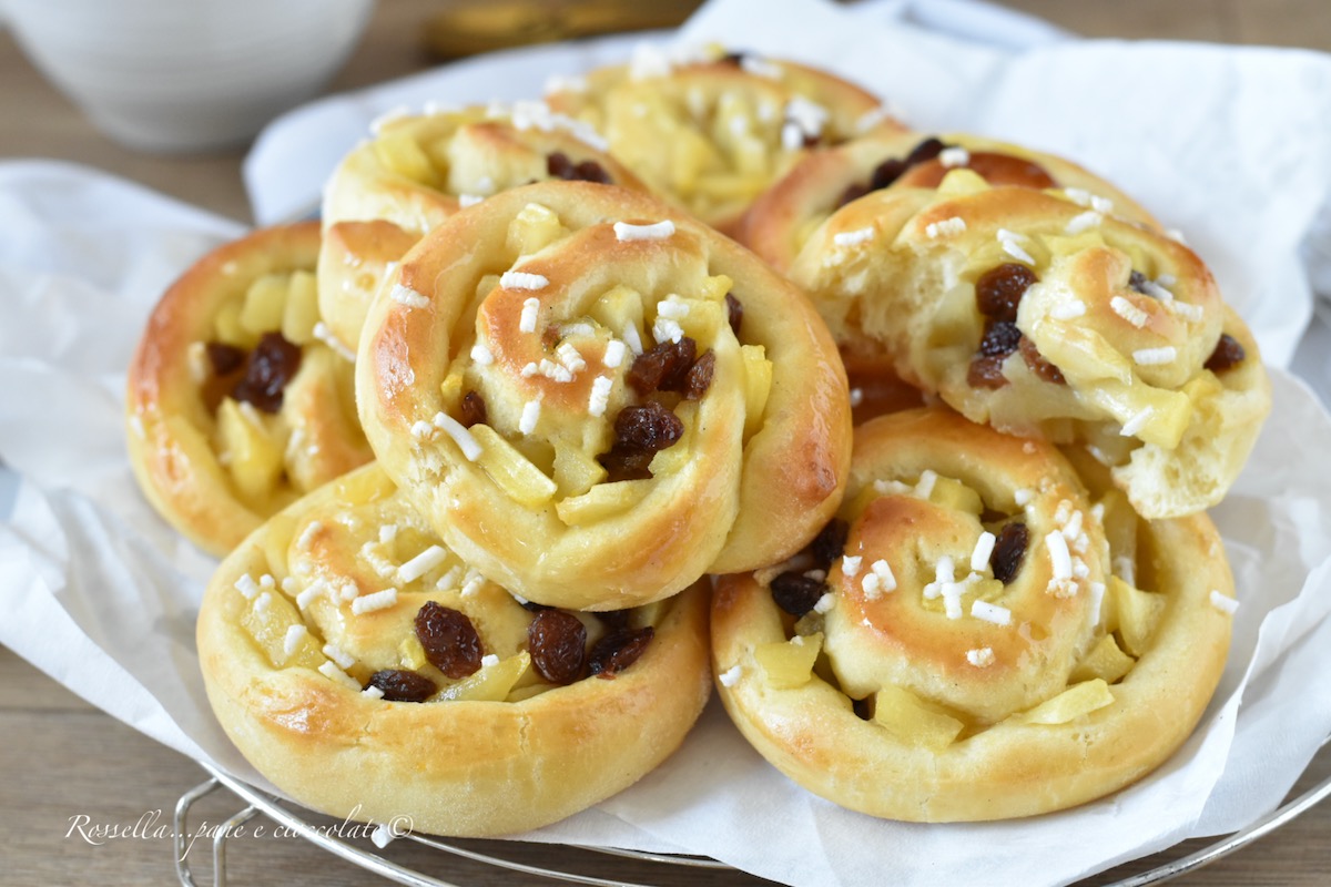 Girelle Brioche alle Mele Dolci la Ricetta facile dal Ripieno cremoso