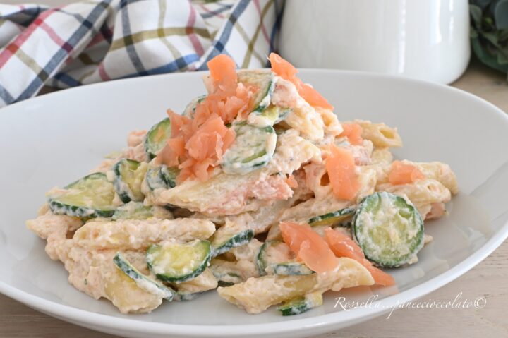 Pasta Fredda Robiola Salmone e Zucchine Ricetta facile estiva