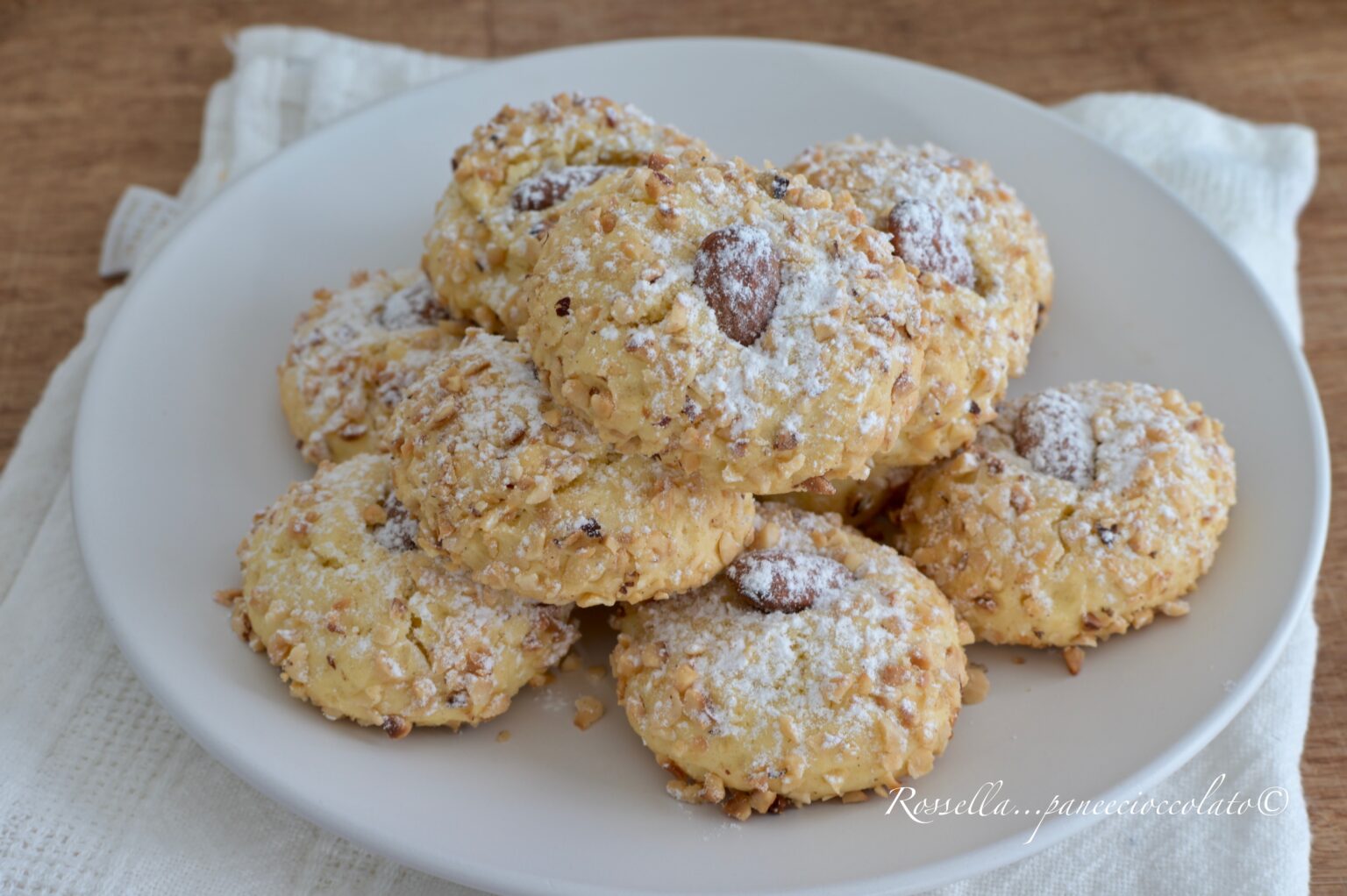 Biscotti alle Mandorle e Nocciole i DOLCI teneri che si sciolgono in bocca