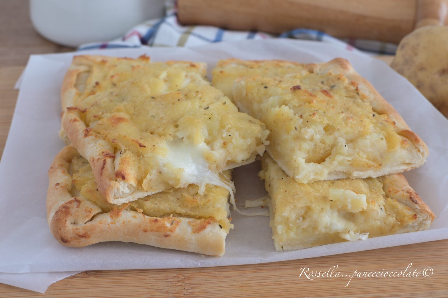 Pizza di Patate Filante la Ricetta veloce con pasta pizza pronta