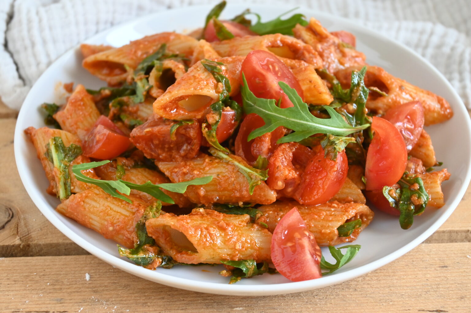 Pasta Al Pesto Rosso Primo Piatto Gustoso Ricetta Facile E Saporita