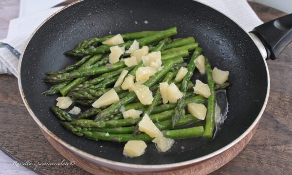 ASPARAGI in PADELLA