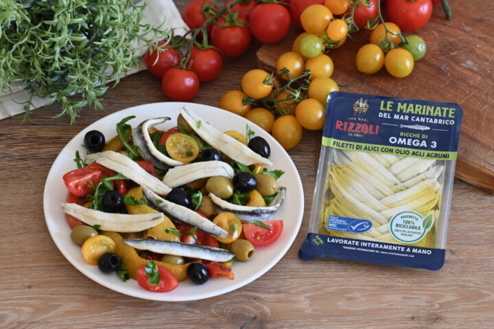 INSALATA MEDITERRANEA con ALICI
