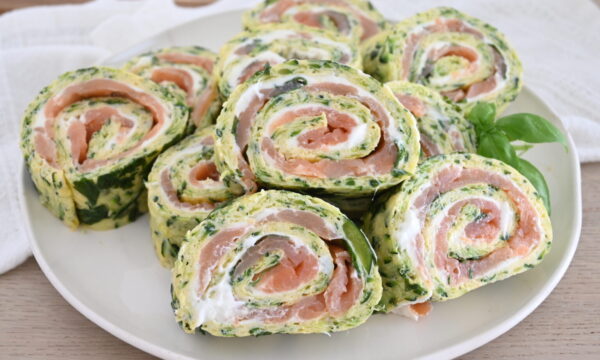 ROTOLO di ZUCCHINE e SALMONE al FORNO