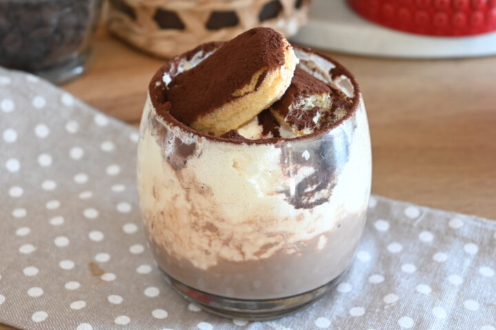 TIRAMISÙ al BICCHIERE con YOGURT
