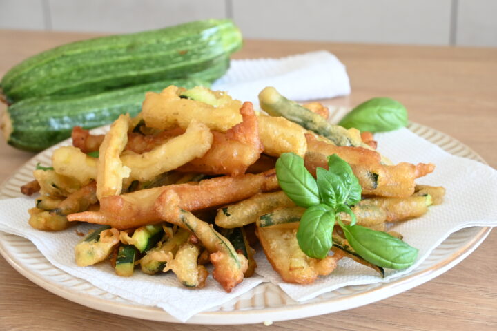 ZUCCHINE PASTELLATE da CONTORNO