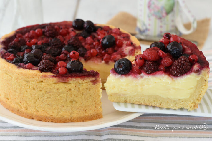 CROSTATA alla CREMA PASTICCERA e FRUTTI DI BOSCO