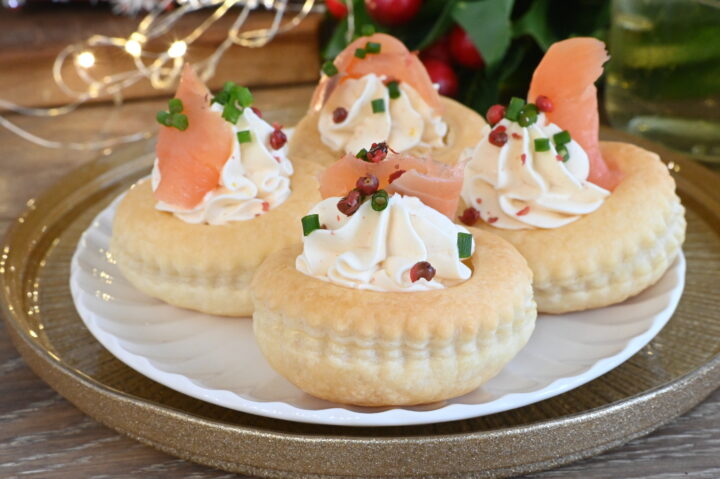 CESTINI DI PASTA SFOGLIA Formaggio e Salmone
