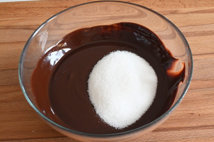 Torta al Cioccolato Fondente Cremosa