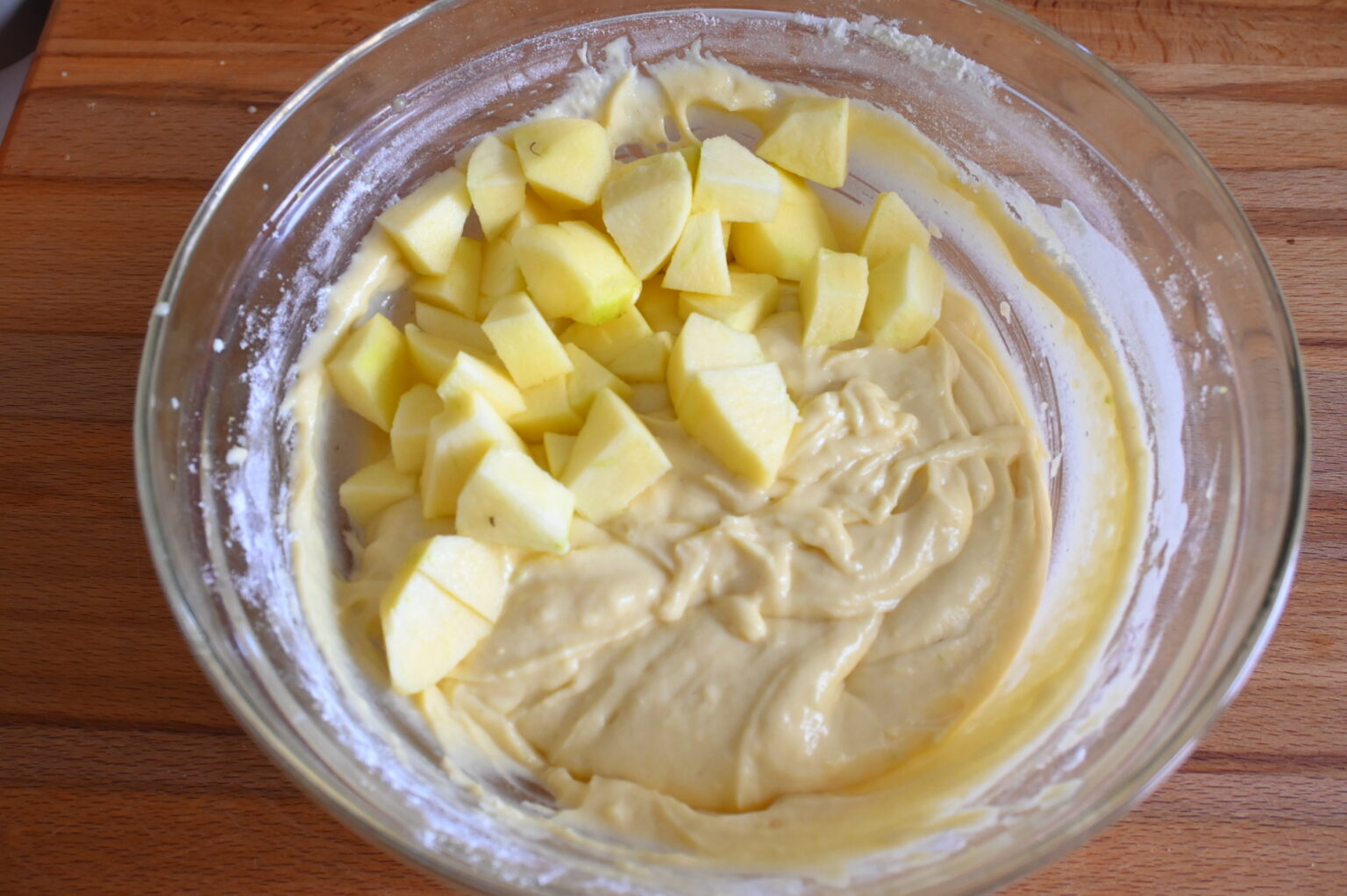 Torta di Mele con Yogurt Greco Soffice e Altissima senza burro che ...