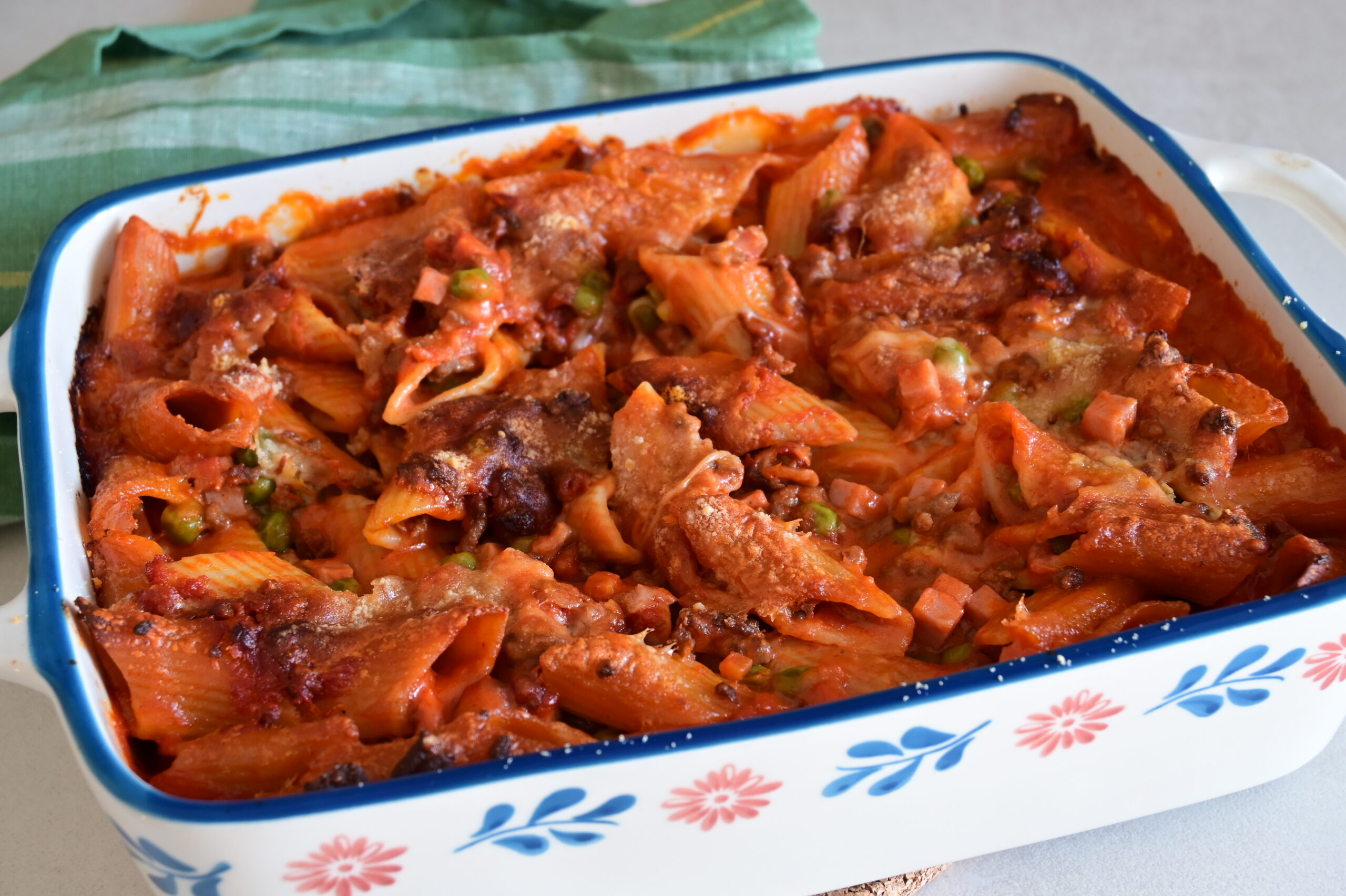Pasta al Forno con Piselli e Prosciutto