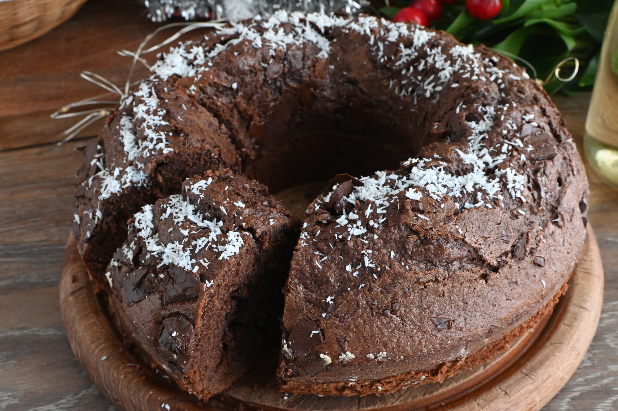 Ciambella allo Yogurt con Uova di Pasqua