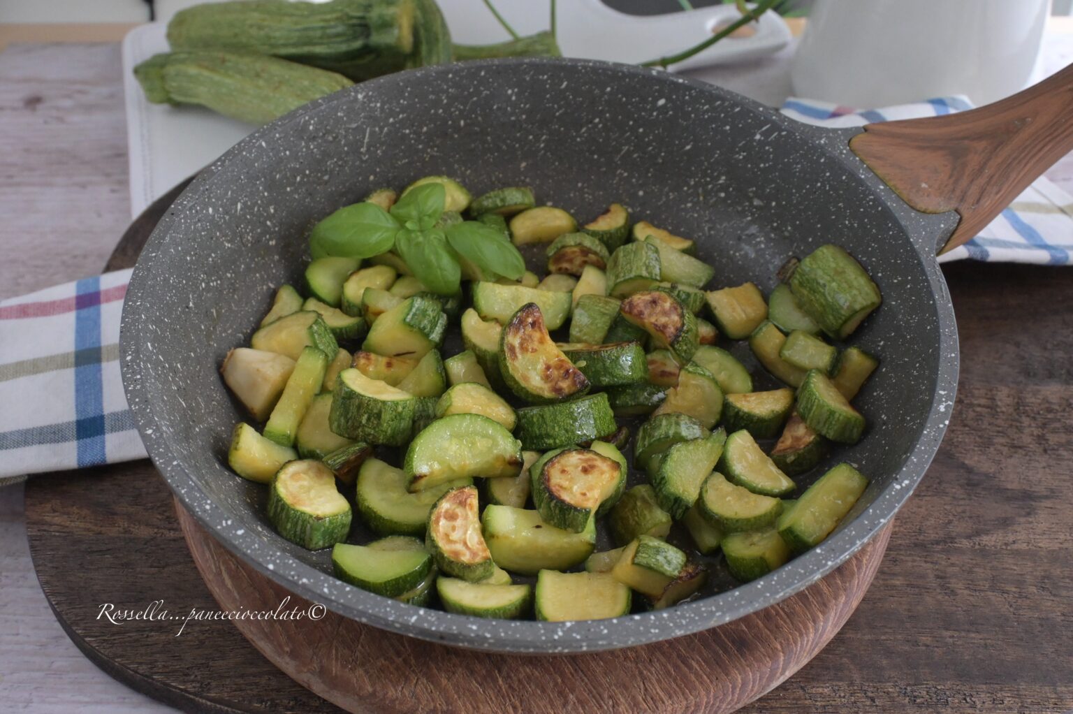 Zucchine Croccanti in padella ma senza olio