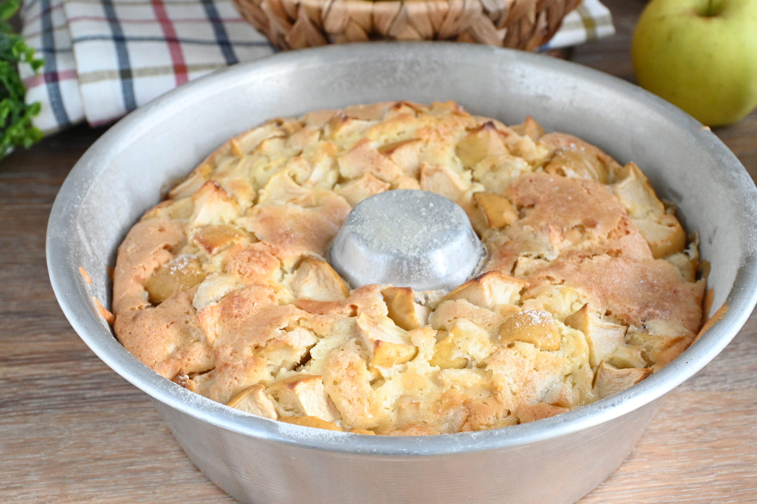 Ciambellone di Mele Casalingo con Yogurt