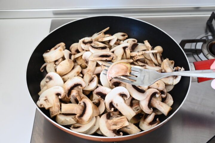 Come fare i Funghi Cremosi in Padella