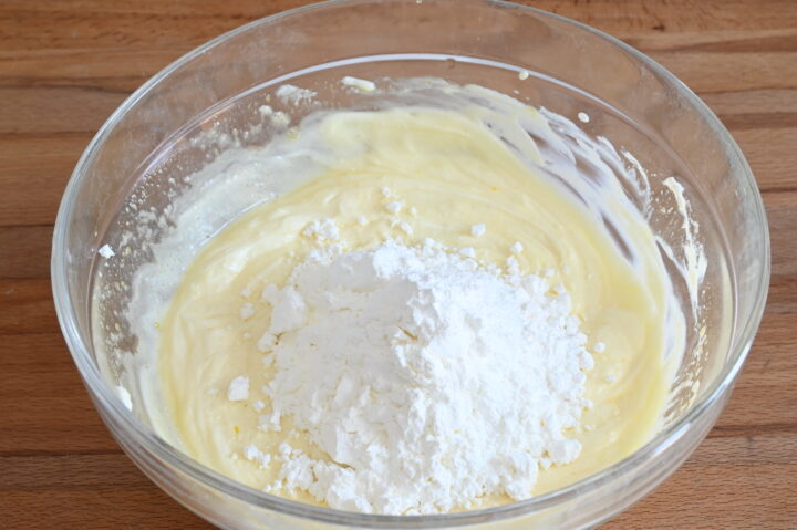 Come preparare la Torta allo Yogurt e Albicocche