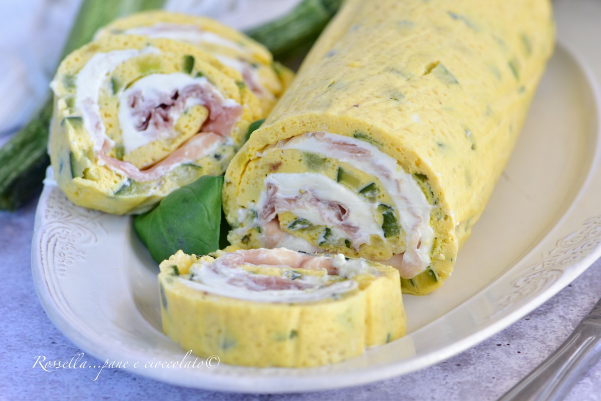 ROTOLO di FRITTATA FARCITO con Salmone Zucchine e Philadelphia ricetta geniale estiva fresca