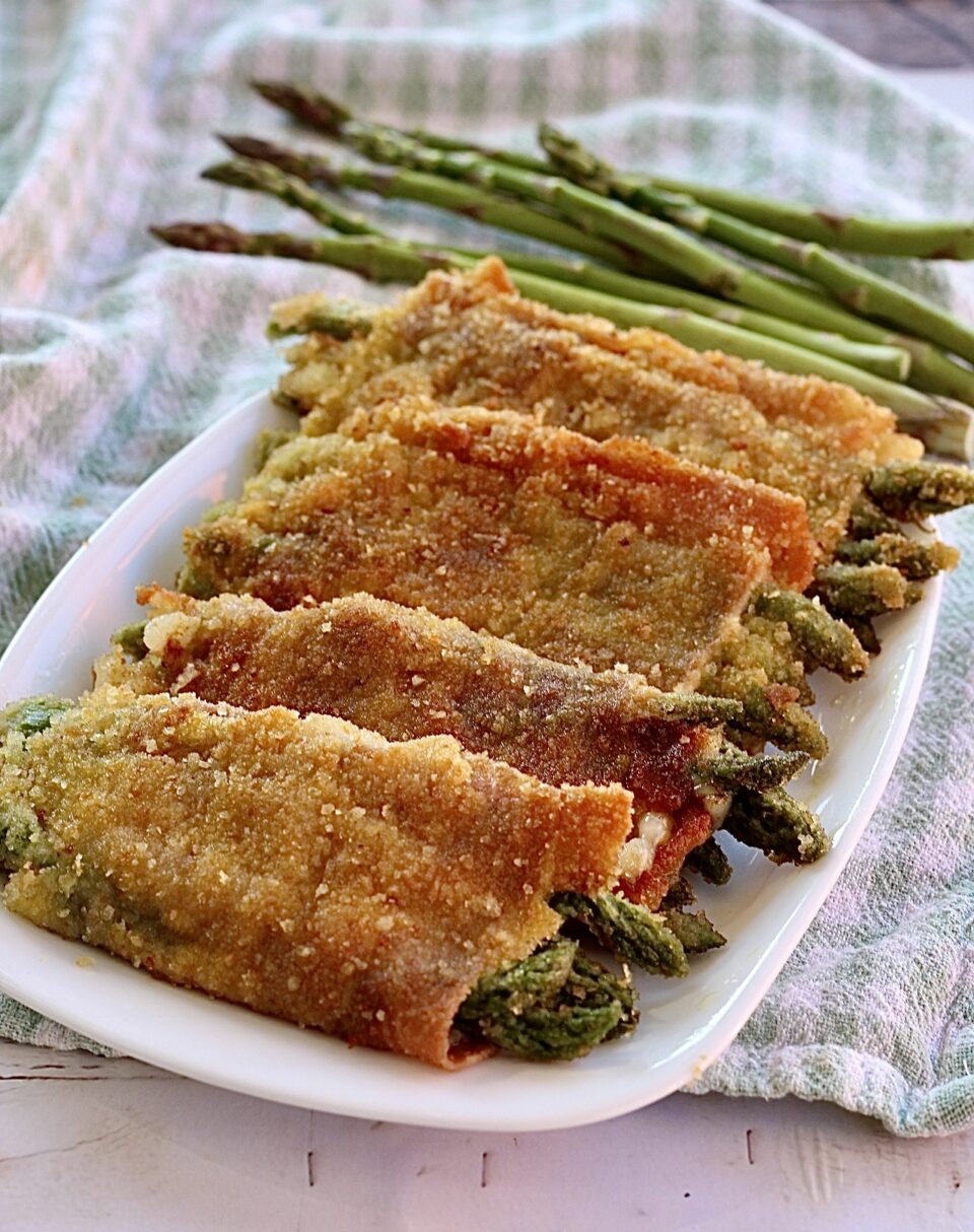 Involtini di asparagi