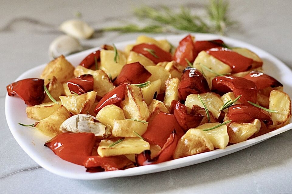 Peperoni e patate in friggitrice ad aria, trucchi e benefici