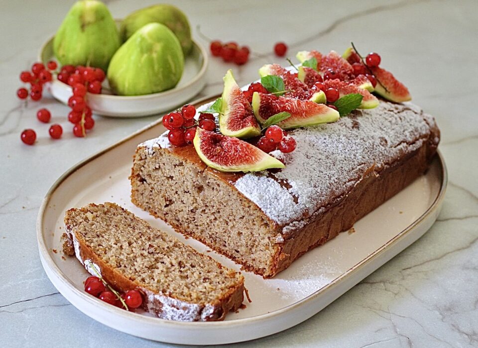 Pan di fichi, il panforte povero, genuino, casereccio, e lo prepari in 5 minuti.