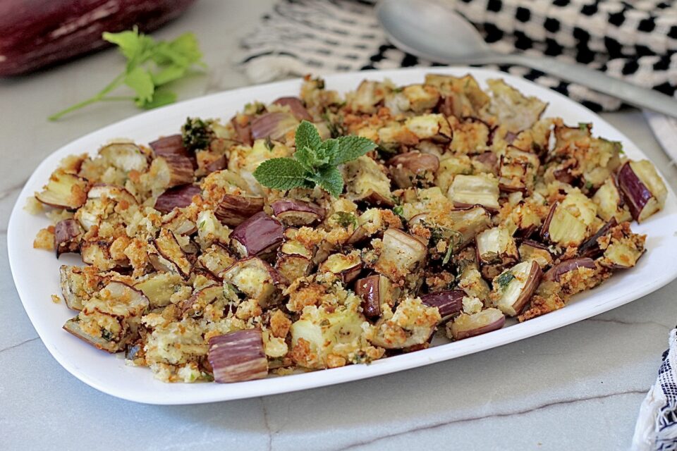 Melanzane a tocchetti gratinate, NO FRITTE, croccanti e saporite.